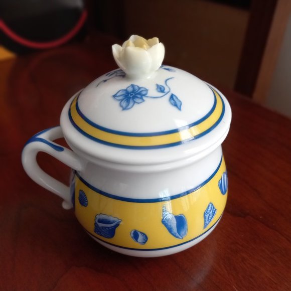 Chase Costa Azzurra Pots de Creme. Blue, Yellow & White. Lynn Chase Designs 1988 - Picture 11 of 13